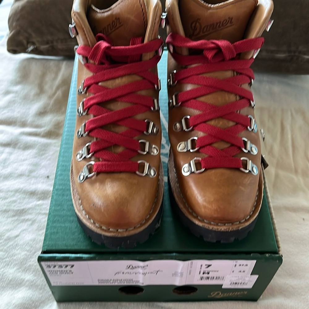 Danner Women's Lace Up Boots - Red and Tan